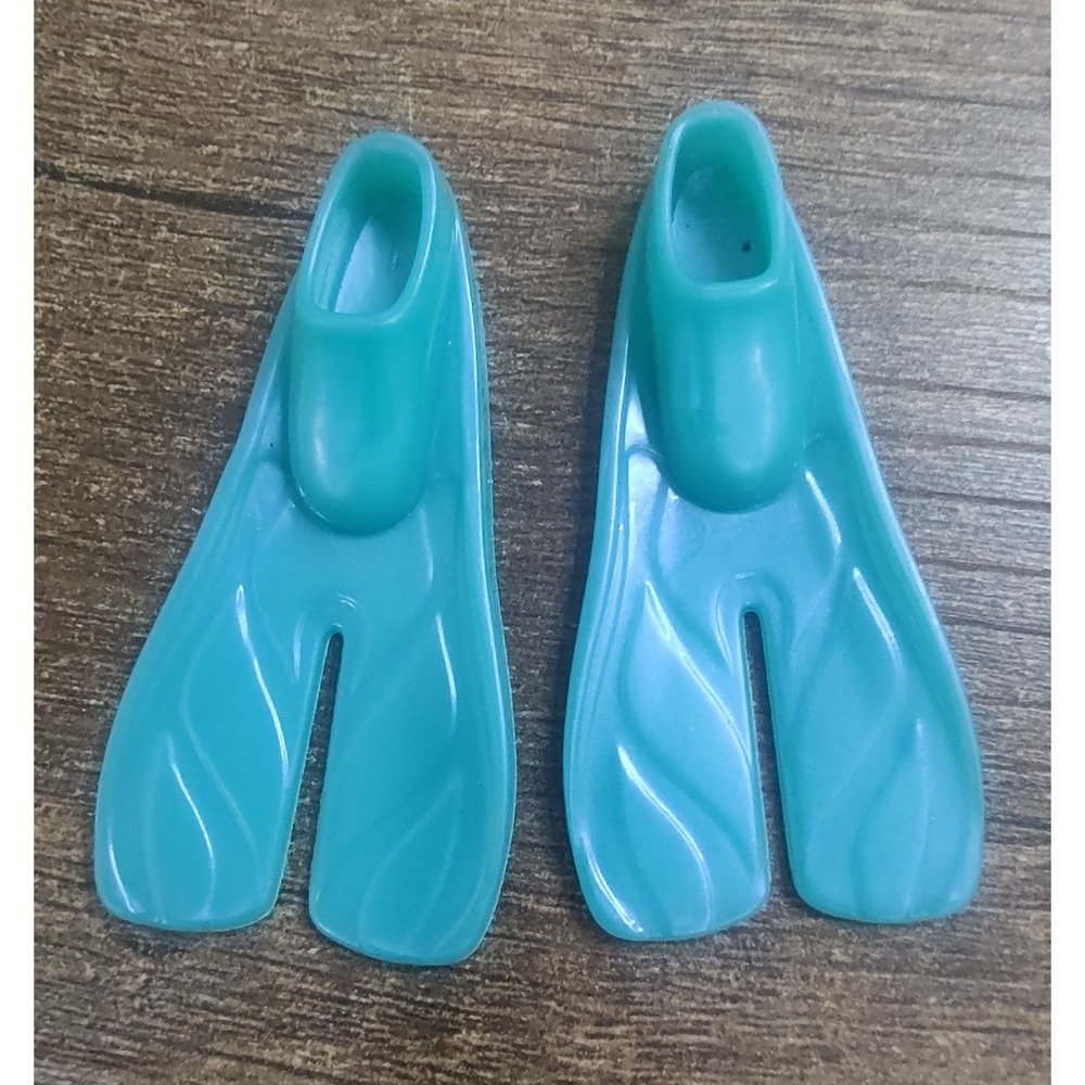 BARBIE SWIM FLIPPERS FINS BLUE-GREEN TEAL BEACH FASHION STYLE CUTE DOLL SHOES Z9